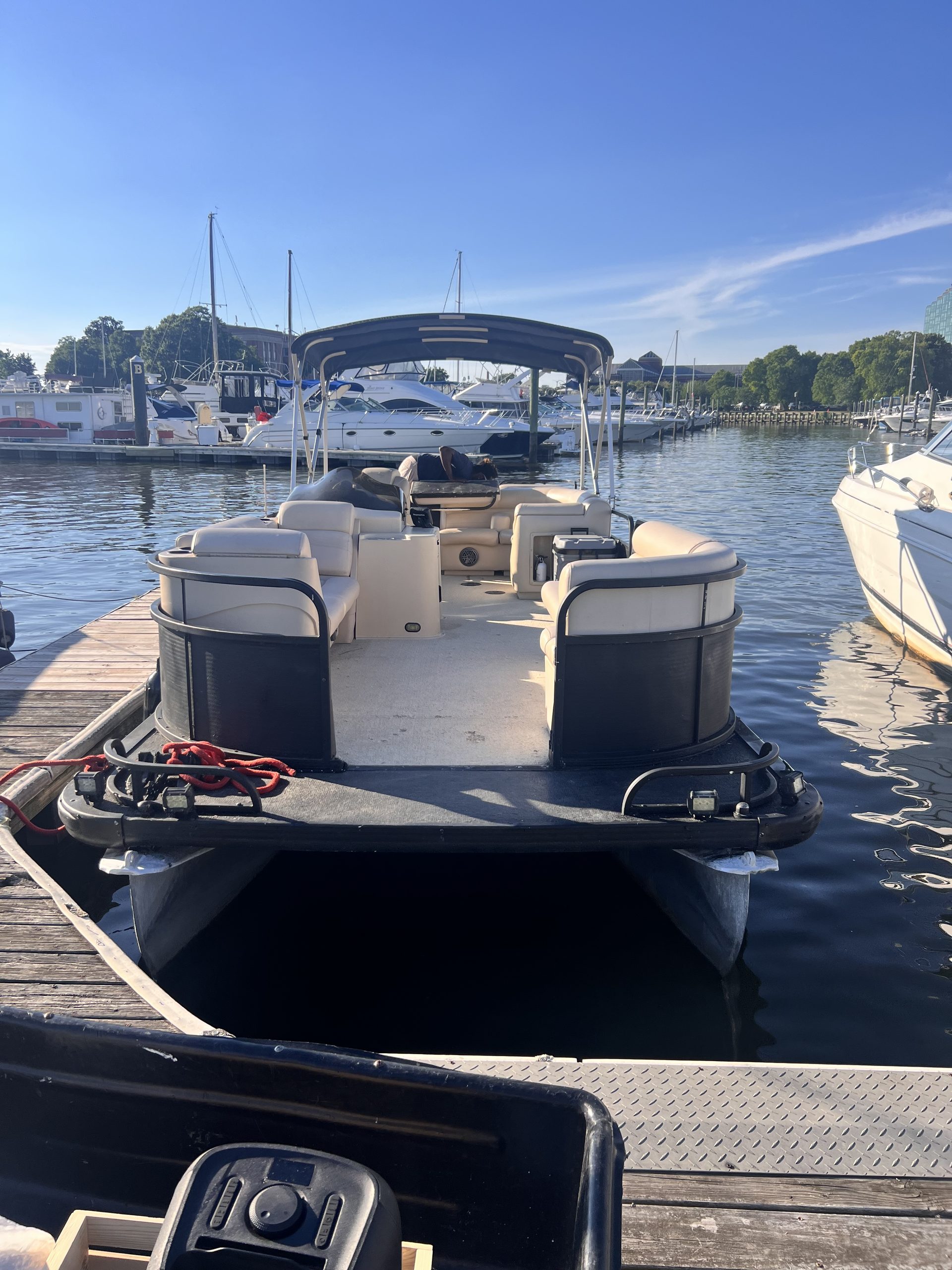 Have Yachts Club charter
